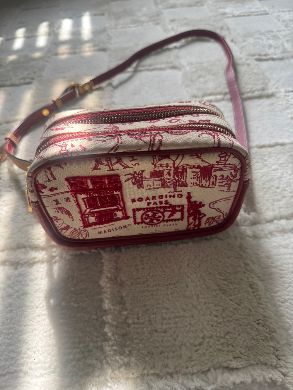 Tory Burch Embellished Travel Print Camera Bag – Red/Cream Crossbody - Picture 3 of 13